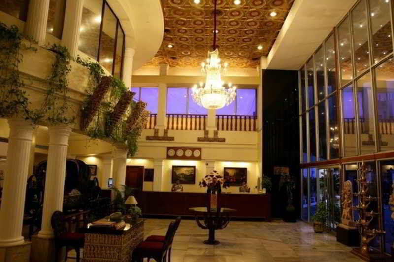 แอมบาสซาเดอร์ ปัลลวะ เจนไน Hotel เชนไน ภายนอก รูปภาพ
